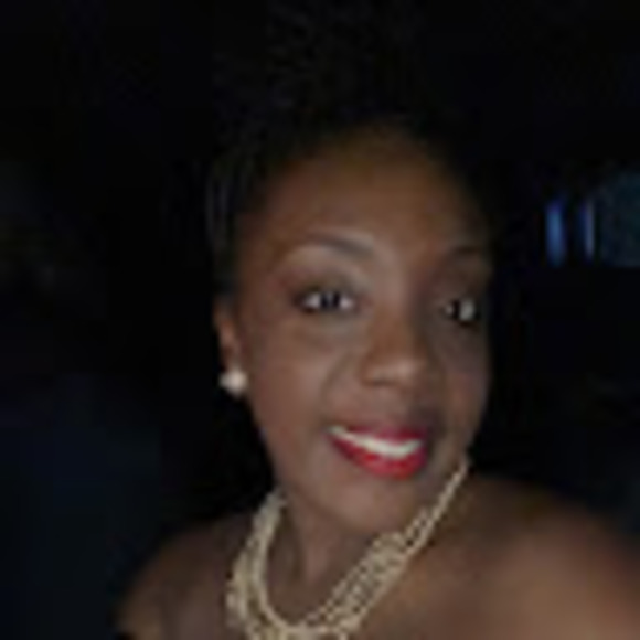 Meet your Posher, Alasha - Picture 1 of 1